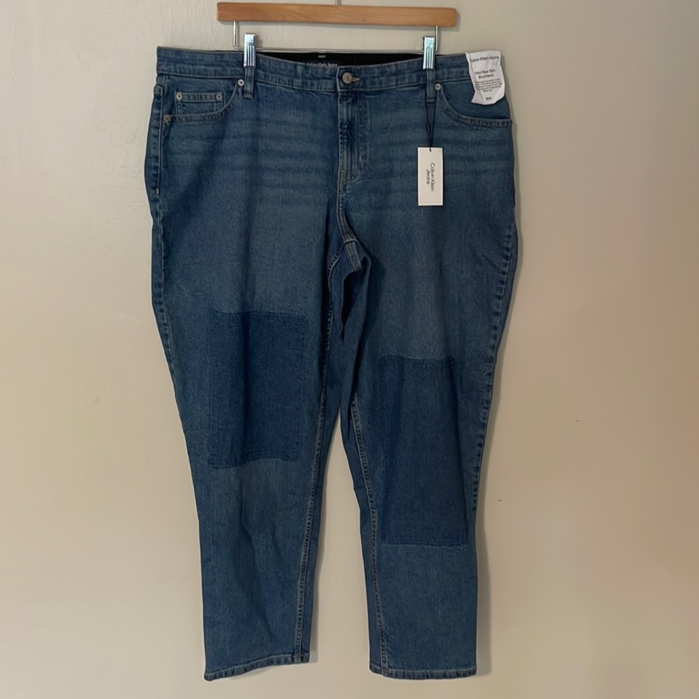 NWT Calvin Klein Mid Rise Slim Boyfriend Jeans. 18W
